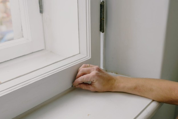 Pest prevention tips through sealing home entry points